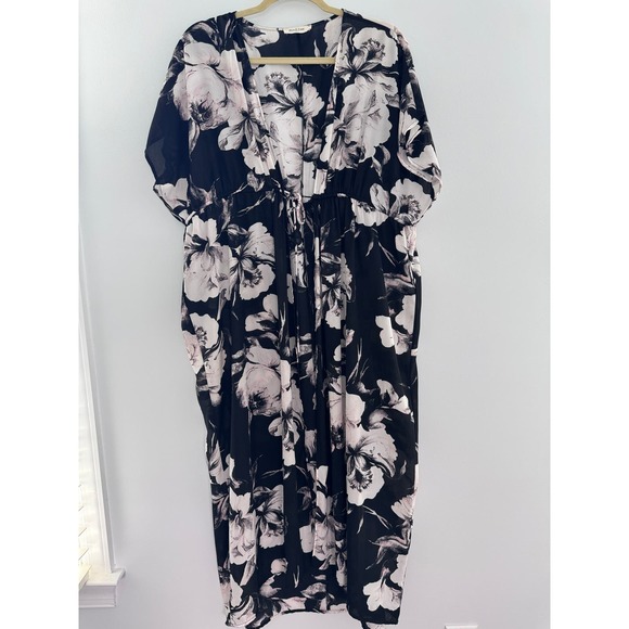 Peach Love Women's‎ One Size Boho Black and Tan Floral Maxi Open Front Kimono - Picture 1 of 8